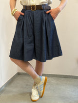 Bermuda Blu in Tessuto Effetto Denim con Plissé e Cintura