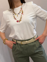 T-shirt basica bianca con spalline imbottite