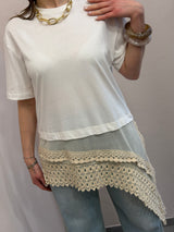 T-shirt burro con ricamo laterale Tensione In
