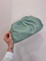 Borsa maxi clutch in pelle salvia