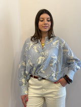 Camicia coreana ricamata, Kontatto