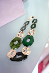 Collana verde cerchi irregolari Kontatto