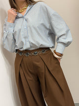 Camicia cappuccio, Kontatto 