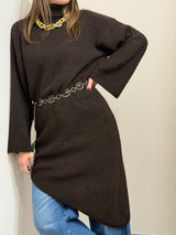 Abito dolcevita asimmetrico moro, Kontatto