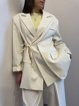 Blazer panna con fiocco Lumina