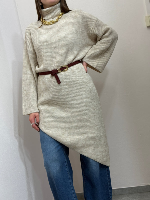 Abito dolcevita asimmetrico Kontatto ecru