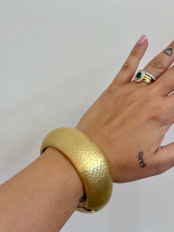 Bracciale ovale, oro martellato