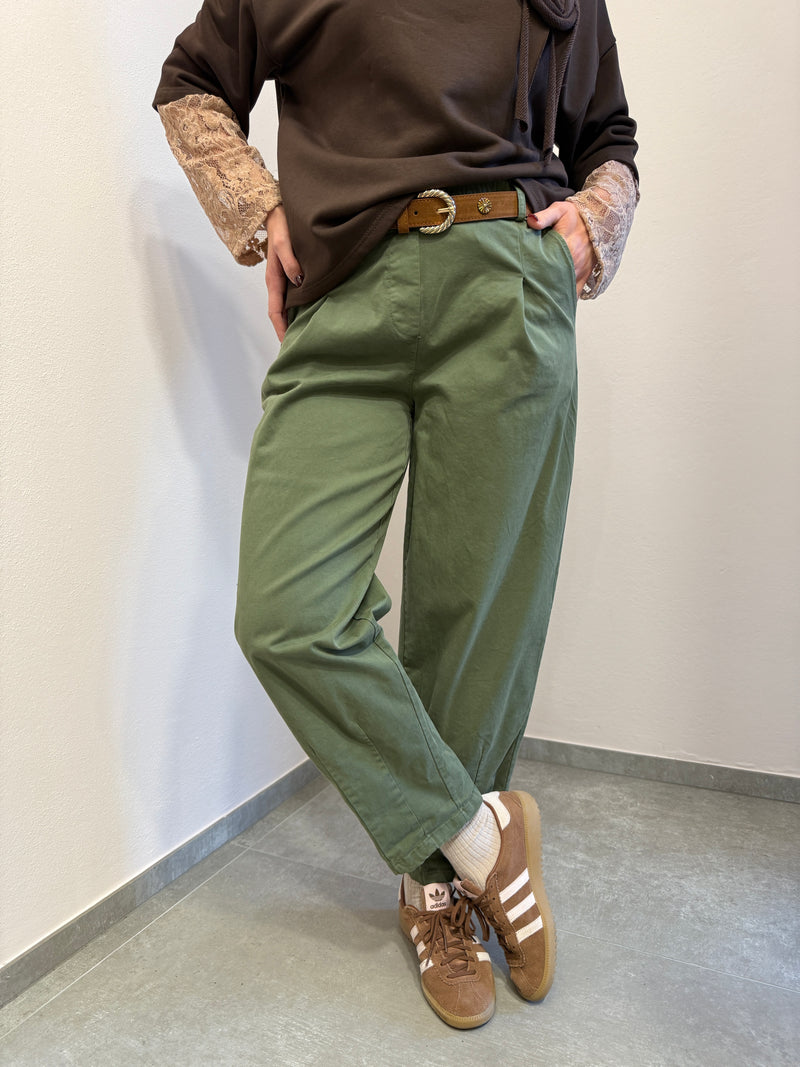 Pantalone oliva straight fit