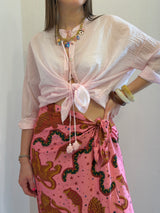 Camicia in mussola rosa , con Pon pon- Tensione in