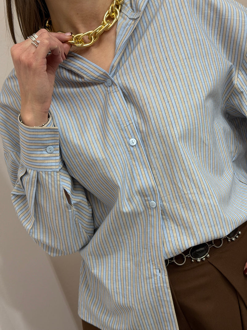 Camicia con cappuccio Kontatto