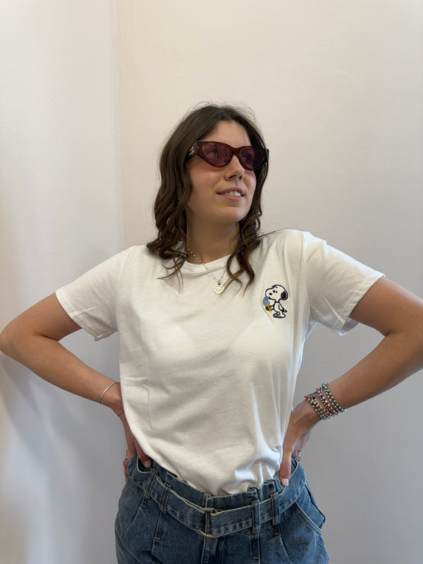 T-shirt con ricamo snoopy