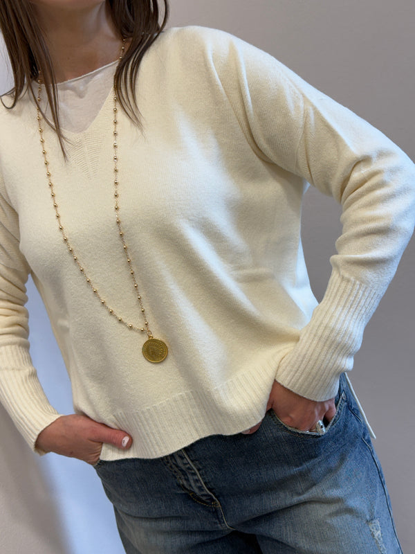 Maglione in viscosa scollo V color burro Kontatto