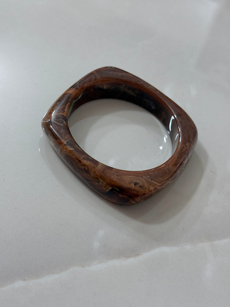 Bracciali rigidi effetto resina