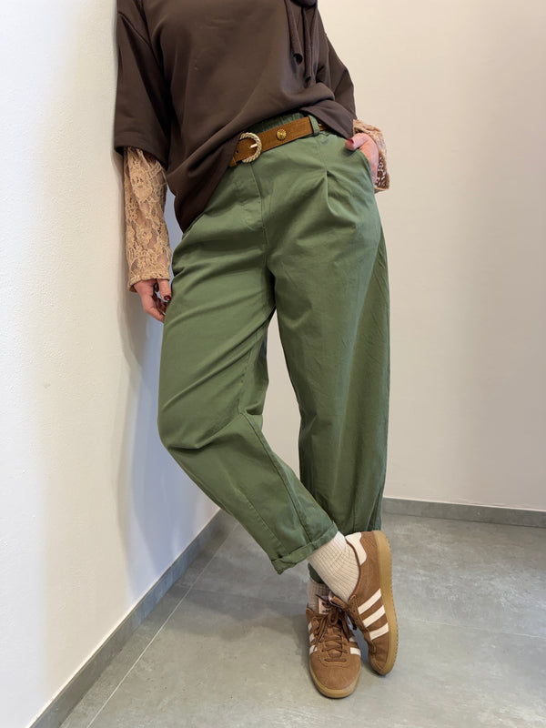 Pantalone oliva straight fit