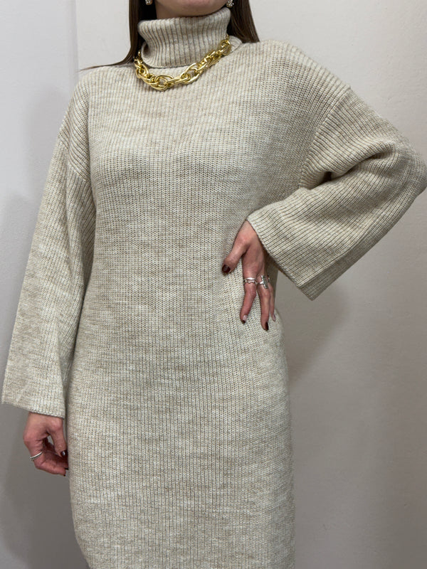 Abito dolcevita asimmetrico Kontatto ecru