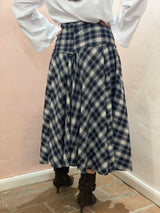 Gonna midi a quadri – Blu Navy e Bianco