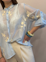 Camicia celeste in mussola ricamata