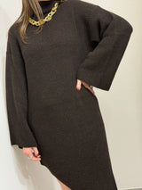 Abito dolcevita asimmetrico moro, Kontatto