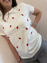 T-shirt con fragoline ricamate