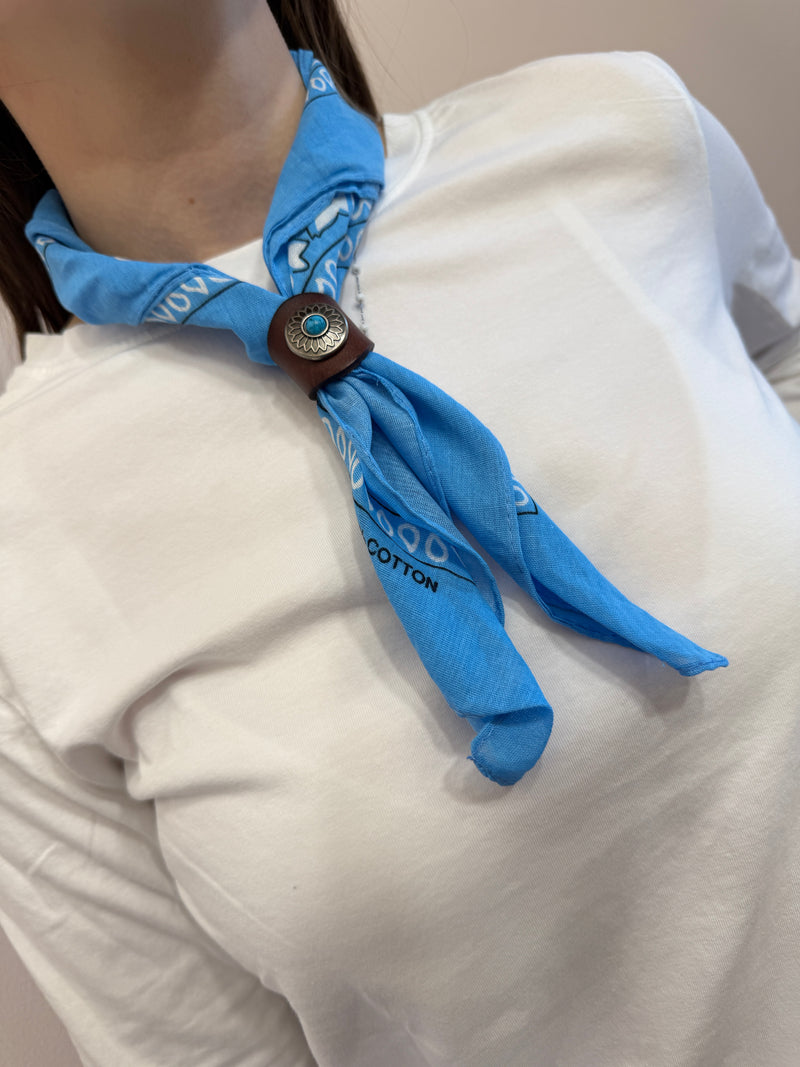 Bandane con fermo un cuoio