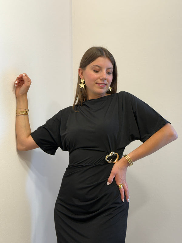 Abito kimono nero con gioiello Susy Mix