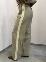 Pantalone con banda laterale Tensione In