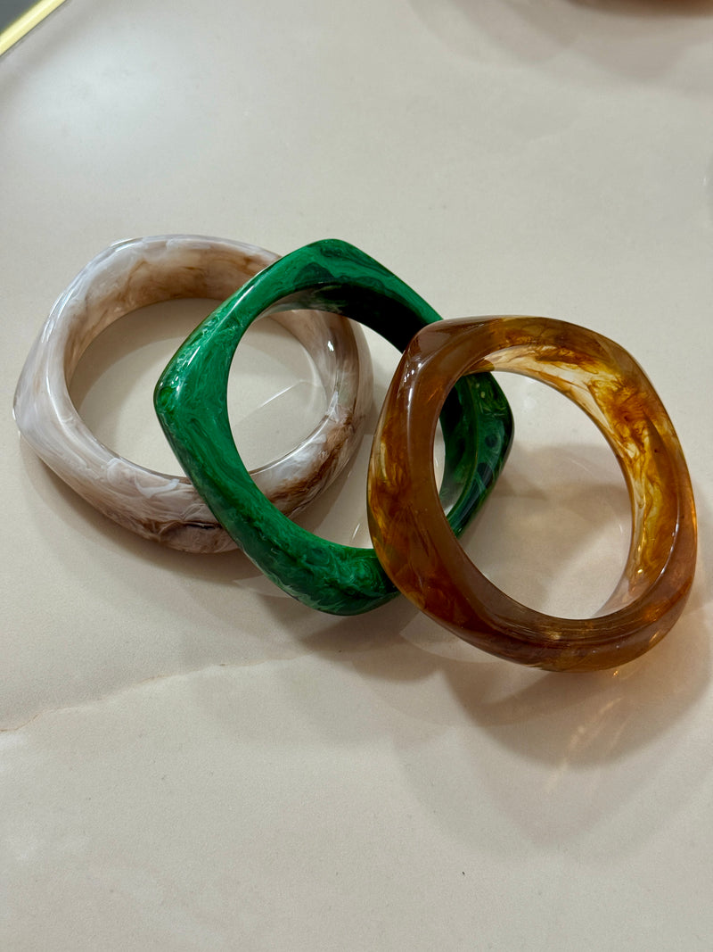 Bracciali rigidi effetto resina