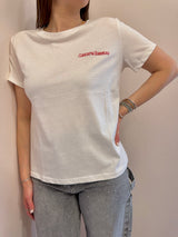 T-shirt con scritta ricamata