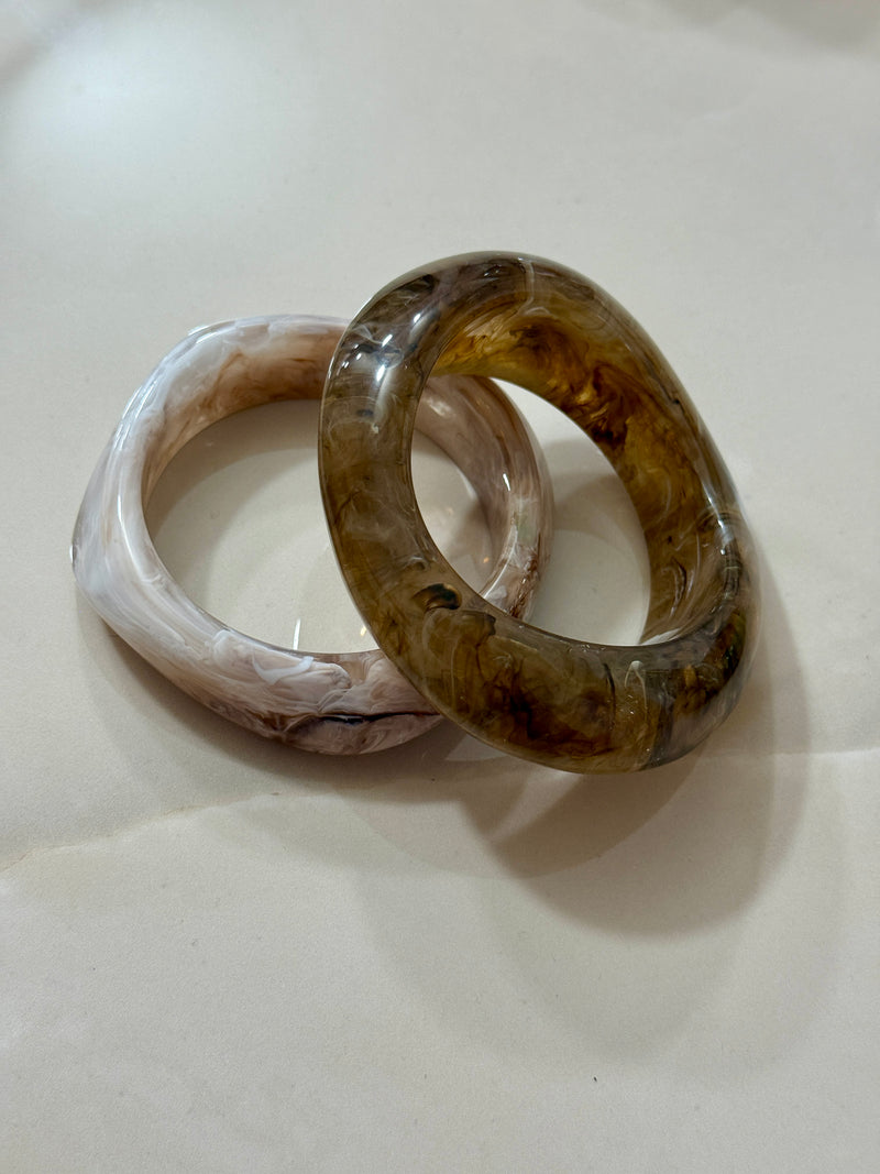 Bracciali rigidi effetto resina