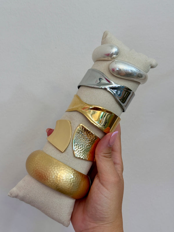 Bracciale ovale, oro martellato