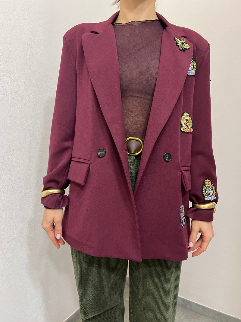 Blazer bordeaux con patch