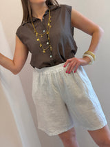 Camicia smanicata in mussola, ciccolato
