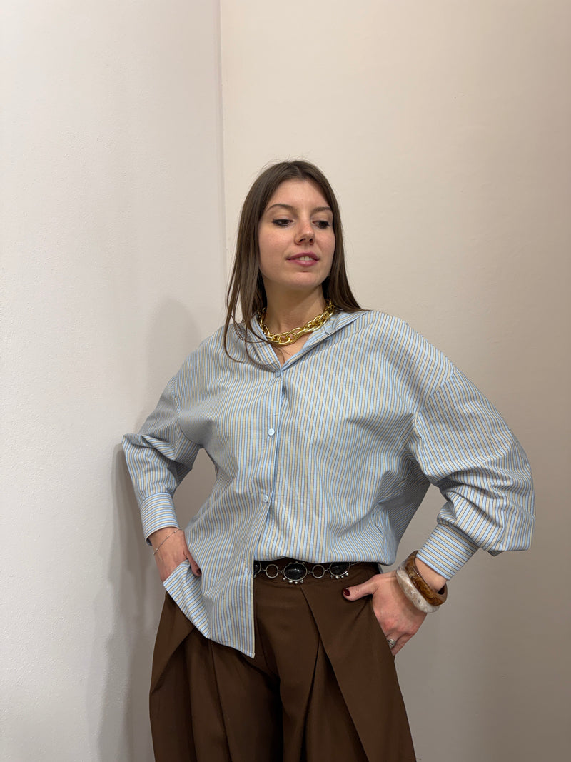 Camicia con cappuccio Kontatto