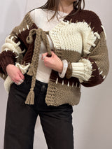 Cardigan intrecciato over nocciola