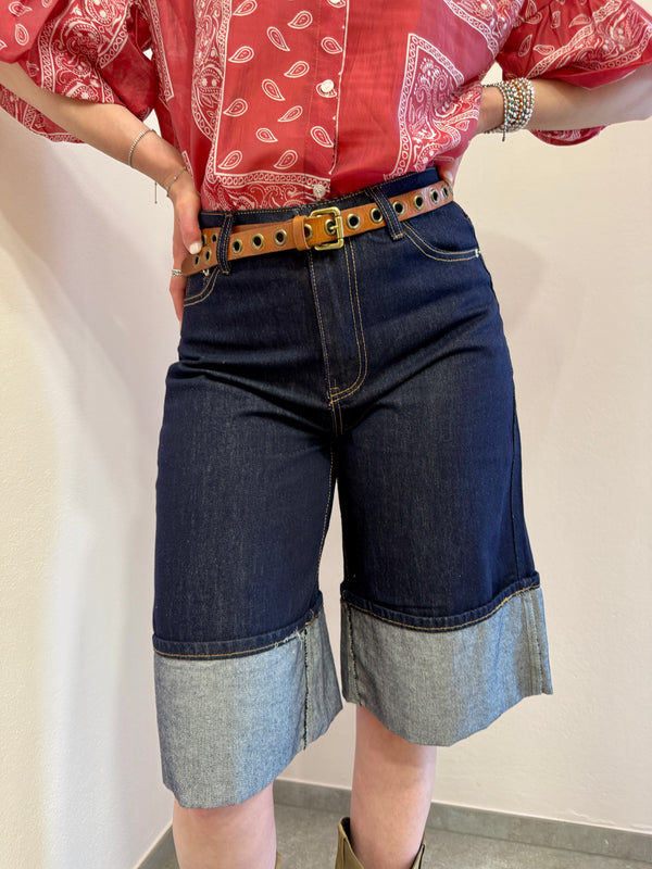 Blu shorts in denim con risvolto