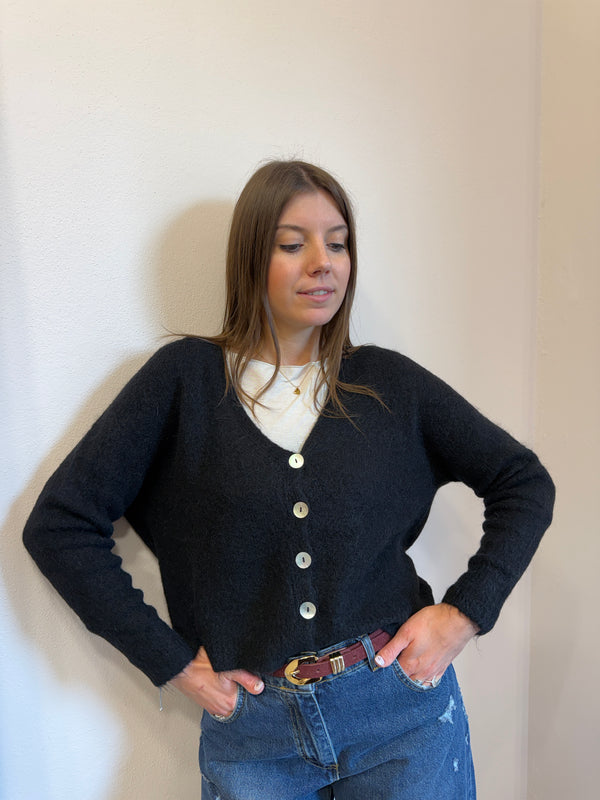 Cardigan con bottoni in madreperla Nero Kontatto