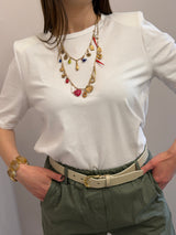 T-shirt basica bianca con spalline imbottite